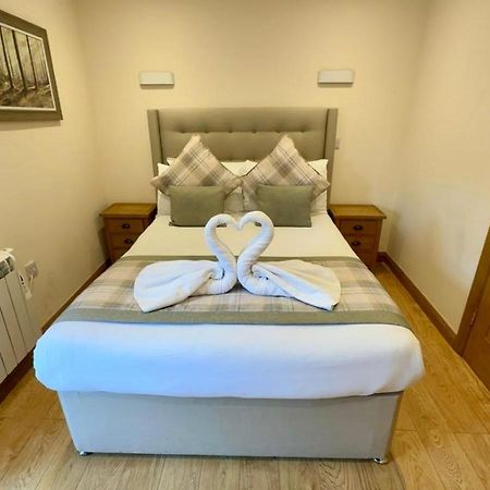 Waverley Inn Holiday Apartments Інвернесс Екстер'єр фото