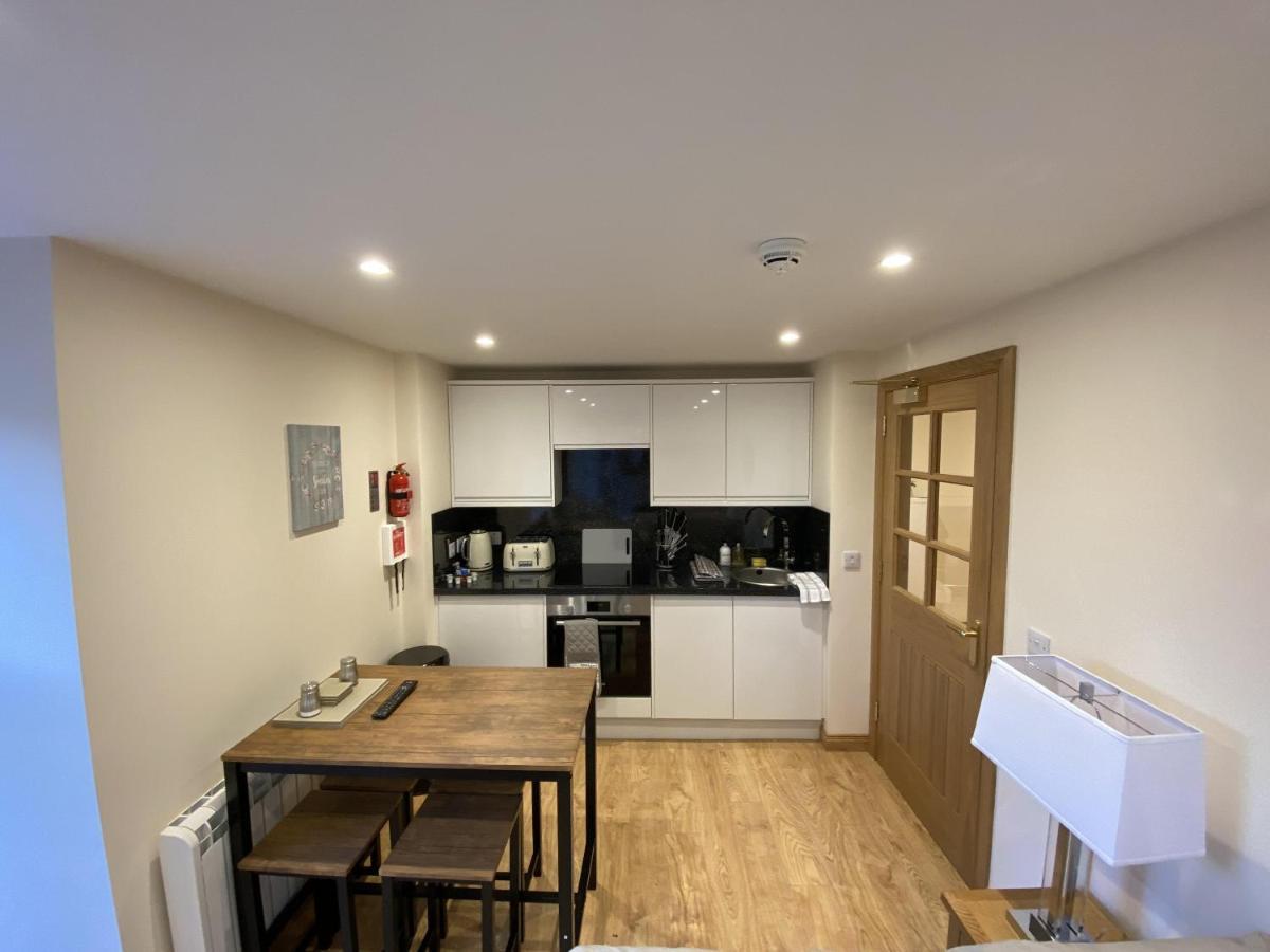 Waverley Inn Holiday Apartments Інвернесс Екстер'єр фото