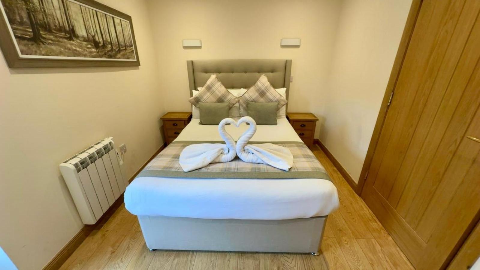 Waverley Inn Holiday Apartments Інвернесс Екстер'єр фото
