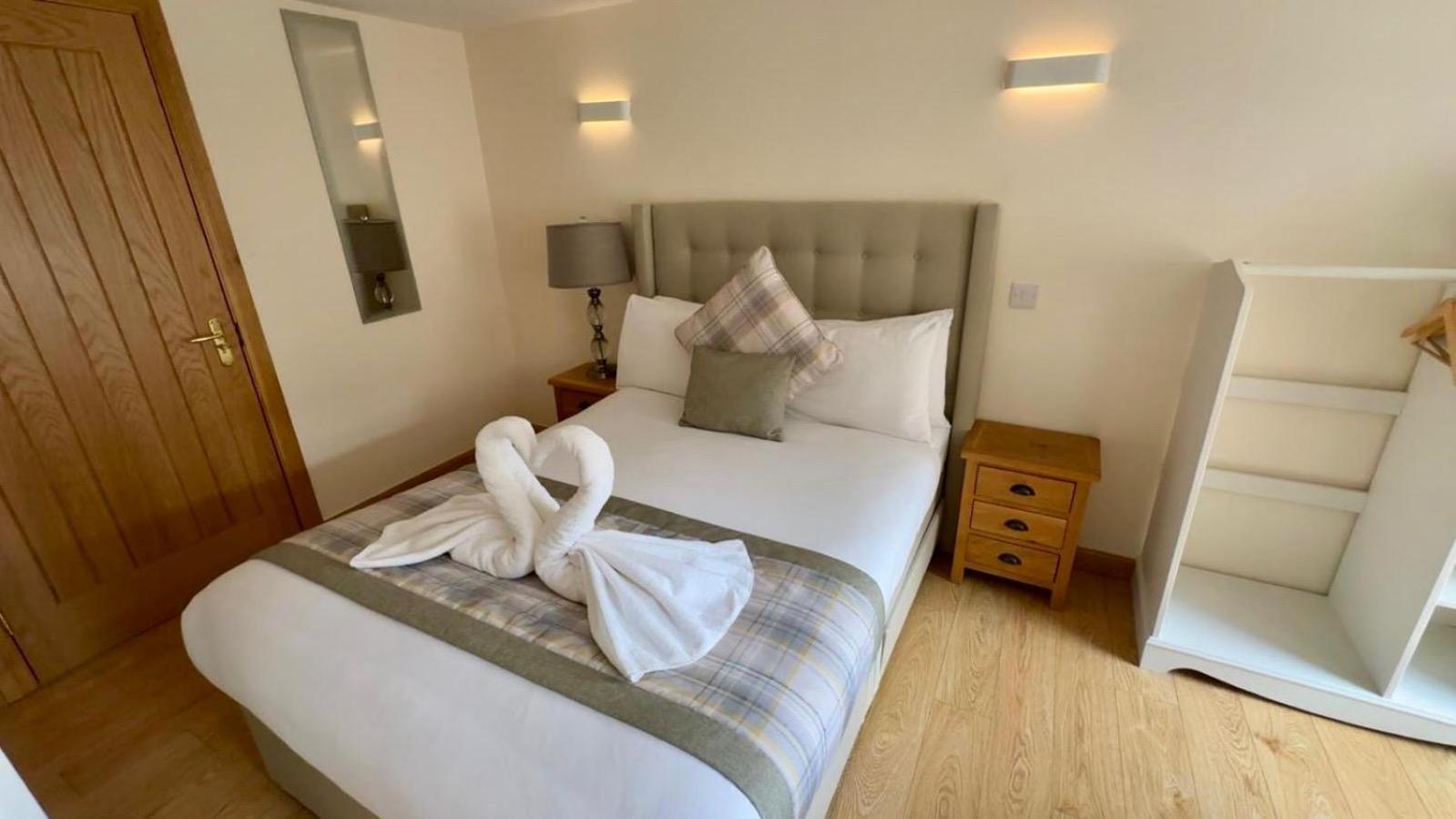 Waverley Inn Holiday Apartments Інвернесс Екстер'єр фото